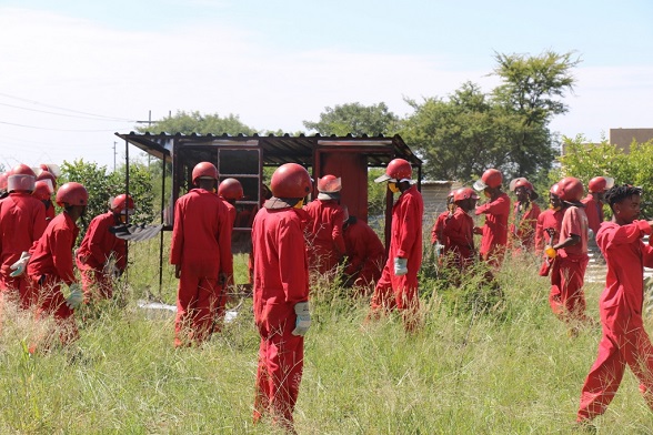 LNM DEMOLISH STRUCTURES ON ILLEGALLY OCCUPIED MUNICIPAL LAND ON THE REMAINDER OF FARM VOORSPOED